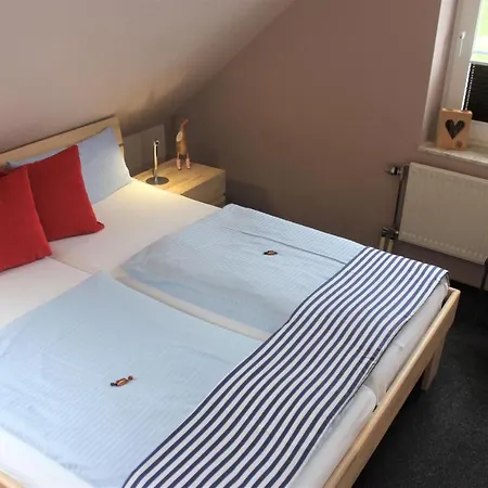 Ferienbauernhof Liesenberg Jagdreihenhaus Wildente بيت للعطل